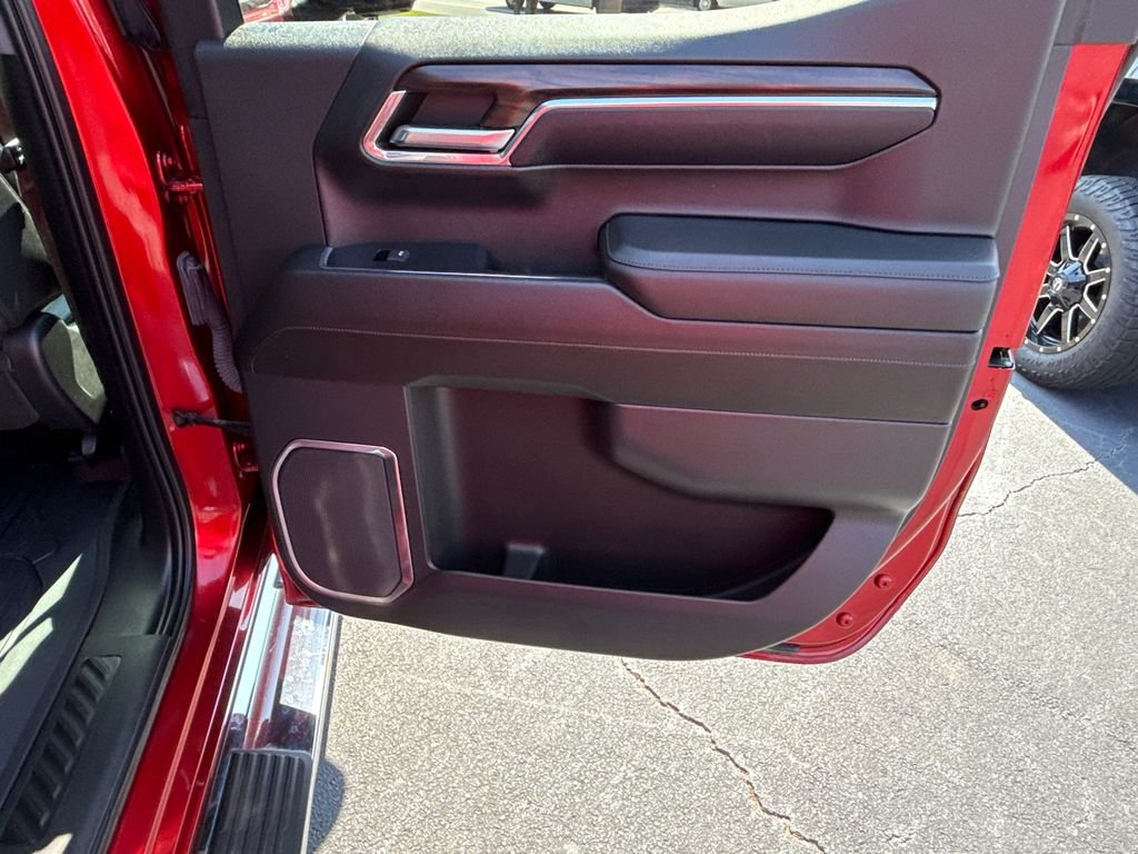 2023 GMC Sierra 1500 SLT - Photo 16