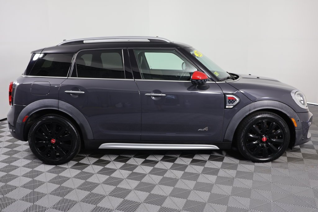 Used 2017 Thunder Gray Metallic MINI  image 9