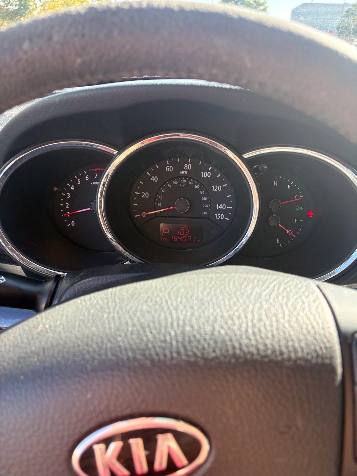 Used 2013 White Kia EX image 10