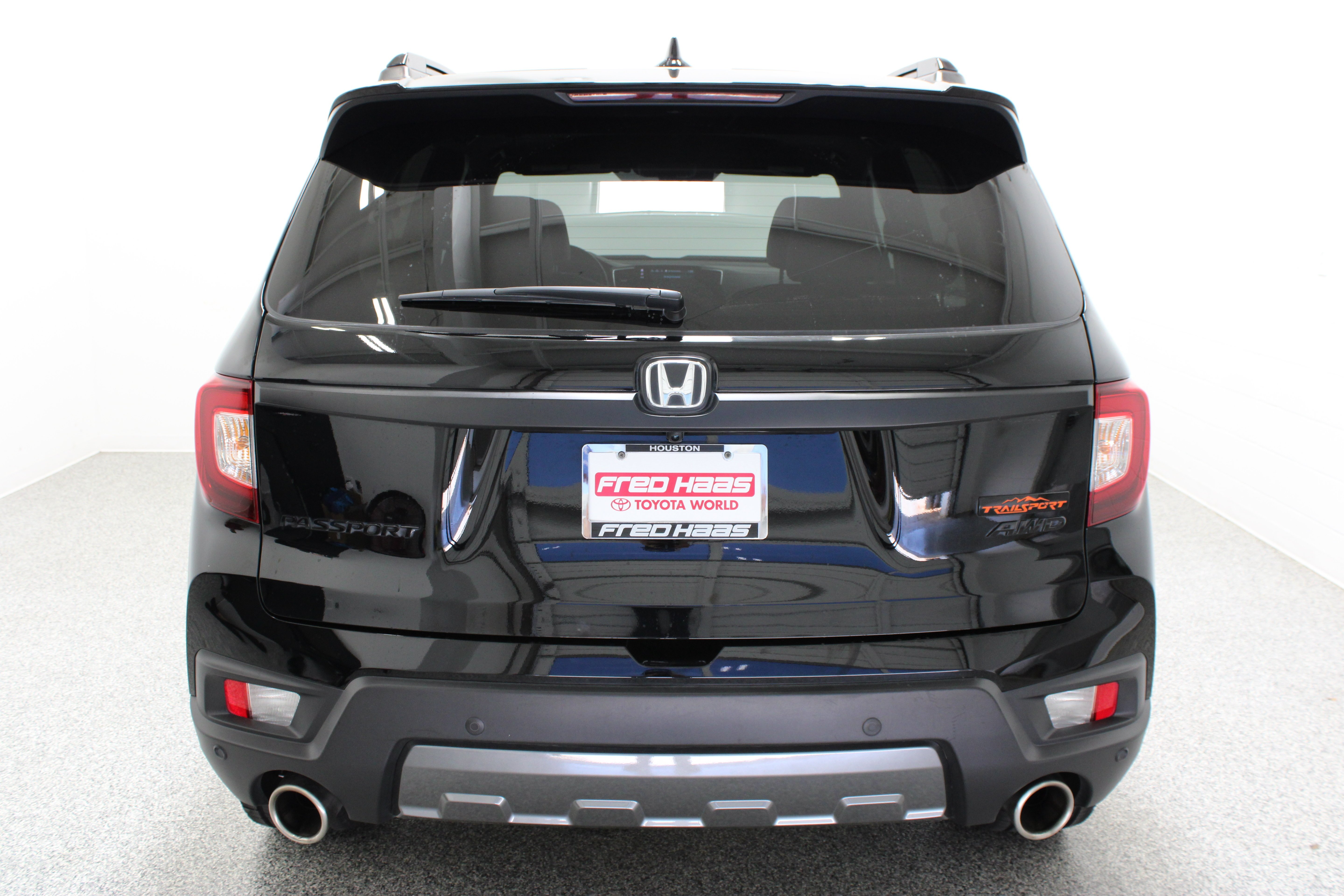 Used 2022 Black Honda TrailSport 3.5L image 8