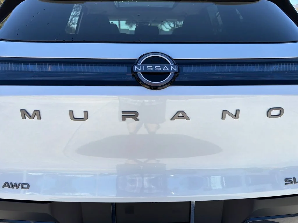 New 2026 Everest White Pearl TriCoat Nissan SL image 10