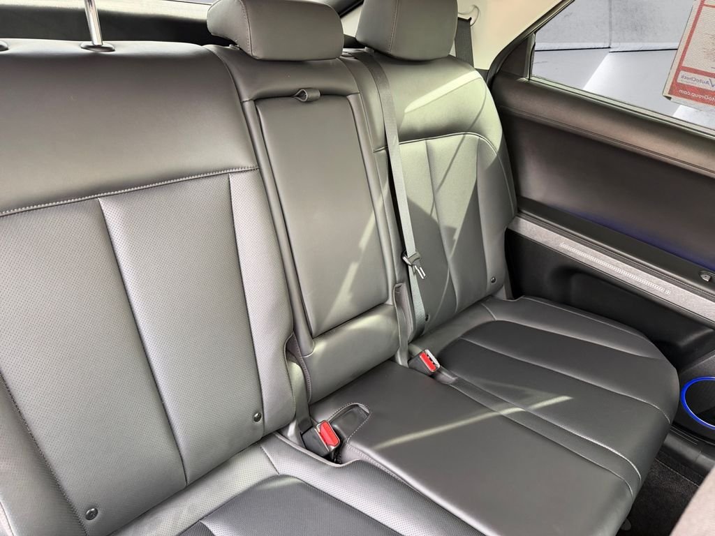 Used 2023 Black Hyundai Limited image 16