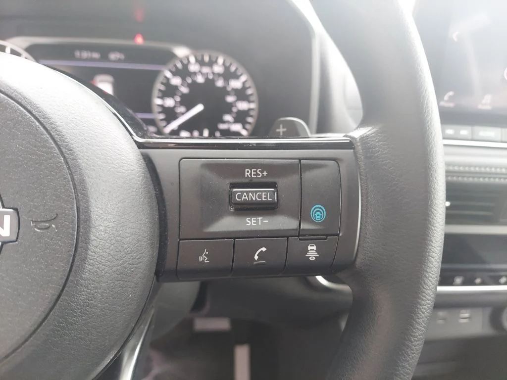 Used 2023 Gray Nissan SV image 13