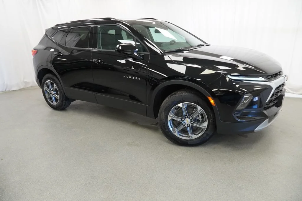 New 2026 Black Chevrolet 2LT image 36