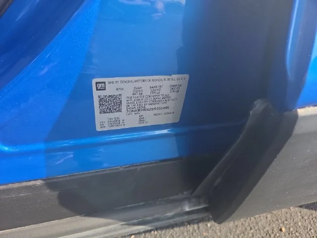 Used 2025 Riptide Blue Metallic Chevrolet 2LT image 34