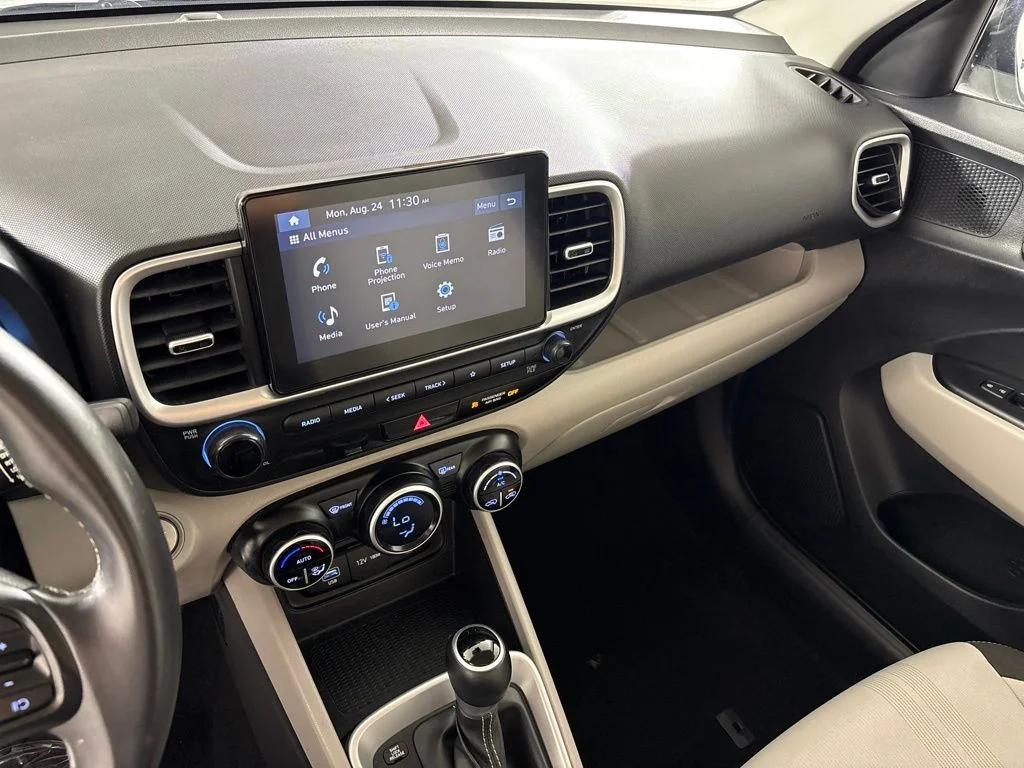 Used 2025 Gray Hyundai SEL image 35