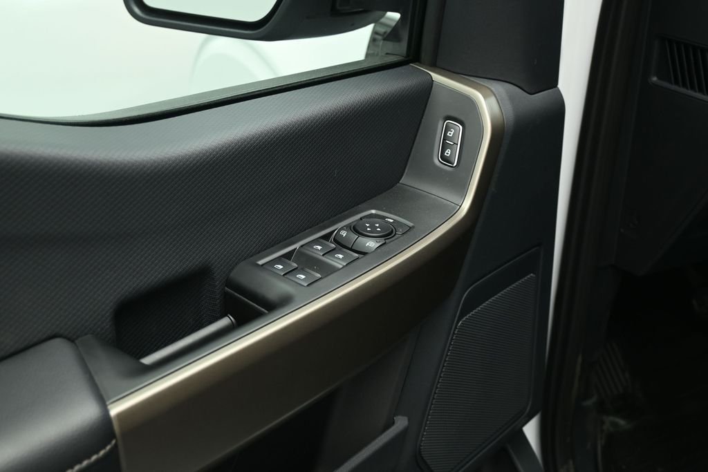 New 2026 Oxford White Ford STX image 7