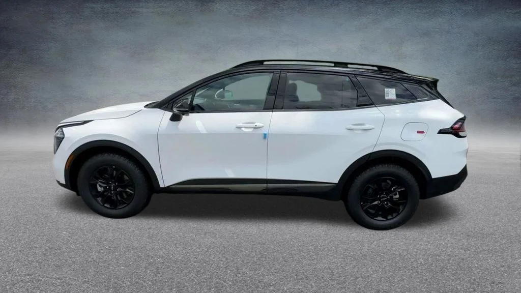 Used 2024 White Kia X-Pro Prestige image 14