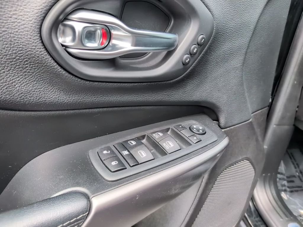 Certified Used 2020 Black Jeep Limited image 18