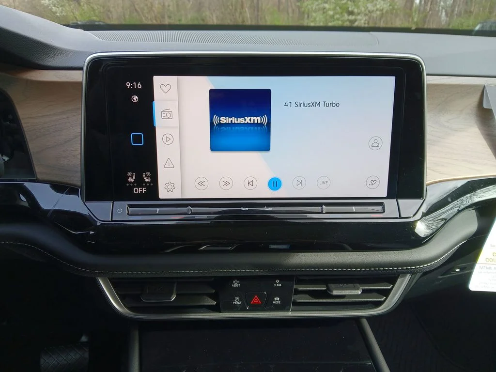 New 2026 Black Volkswagen 2.0T SE w/Technology image 18