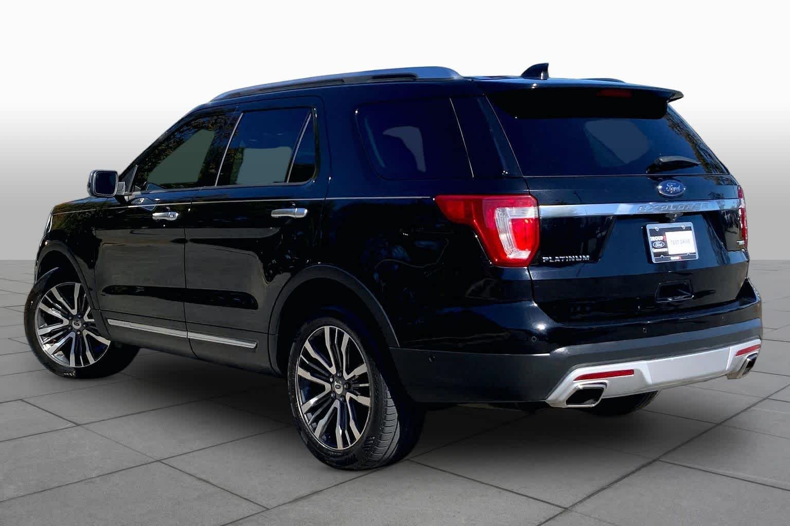 Used 2017 Shadow Black Ford Platinum image 12