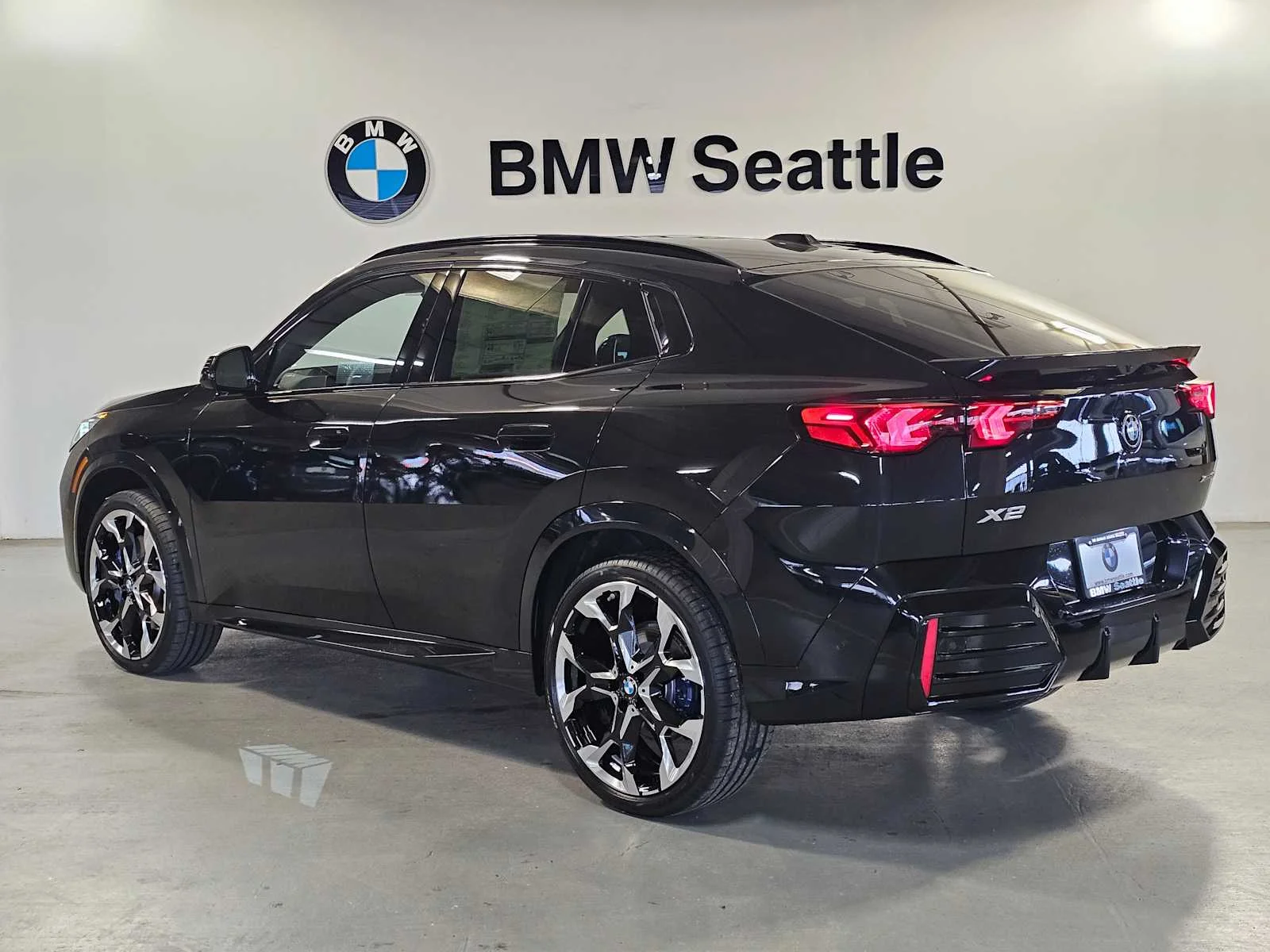 New 2026 Black Sapphire Metallic BMW xDrive28i image 4