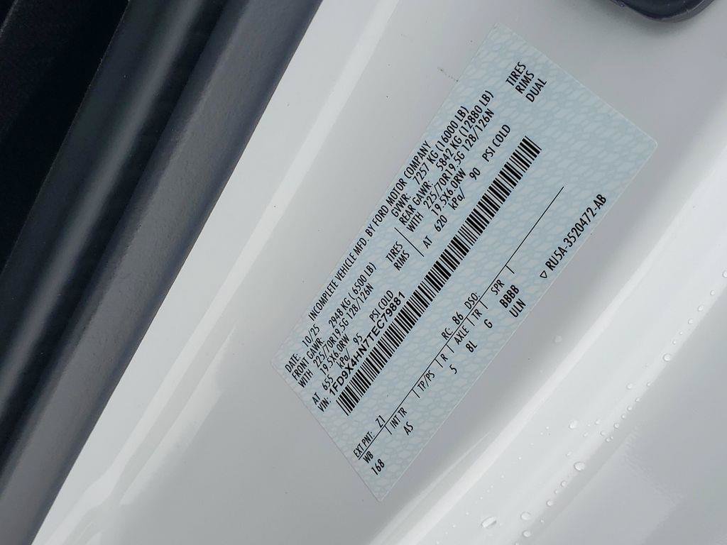 New 2026 Oxford White Ford F-450® XL image 34