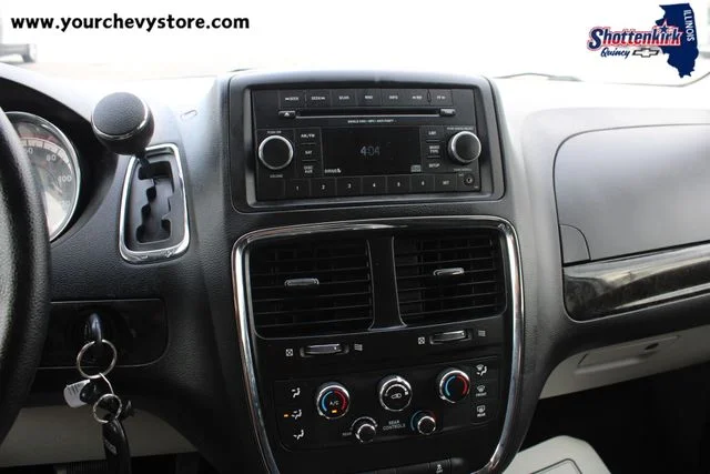 Used 2016 Silver Dodge SXT image 24