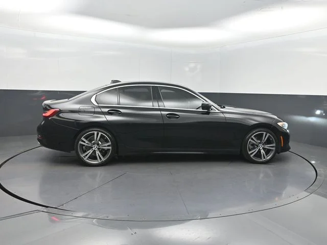 Used 2022 Black BMW 330i image 27