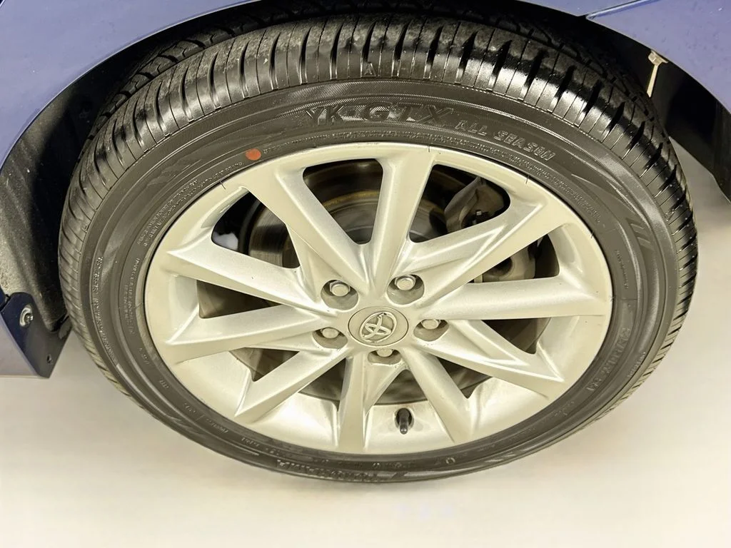 Used 2013 Blue Toyota Five image 34