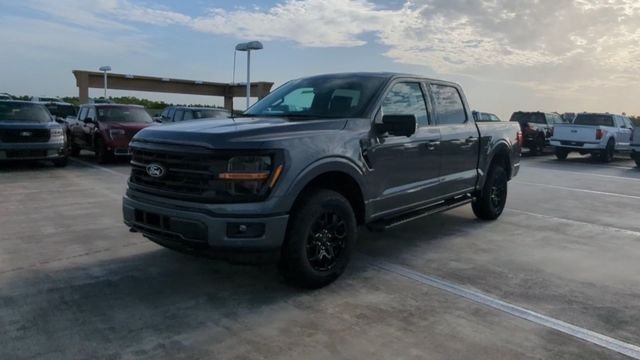 New 2026 Carbonized Gray Metallic Ford XLT image 75