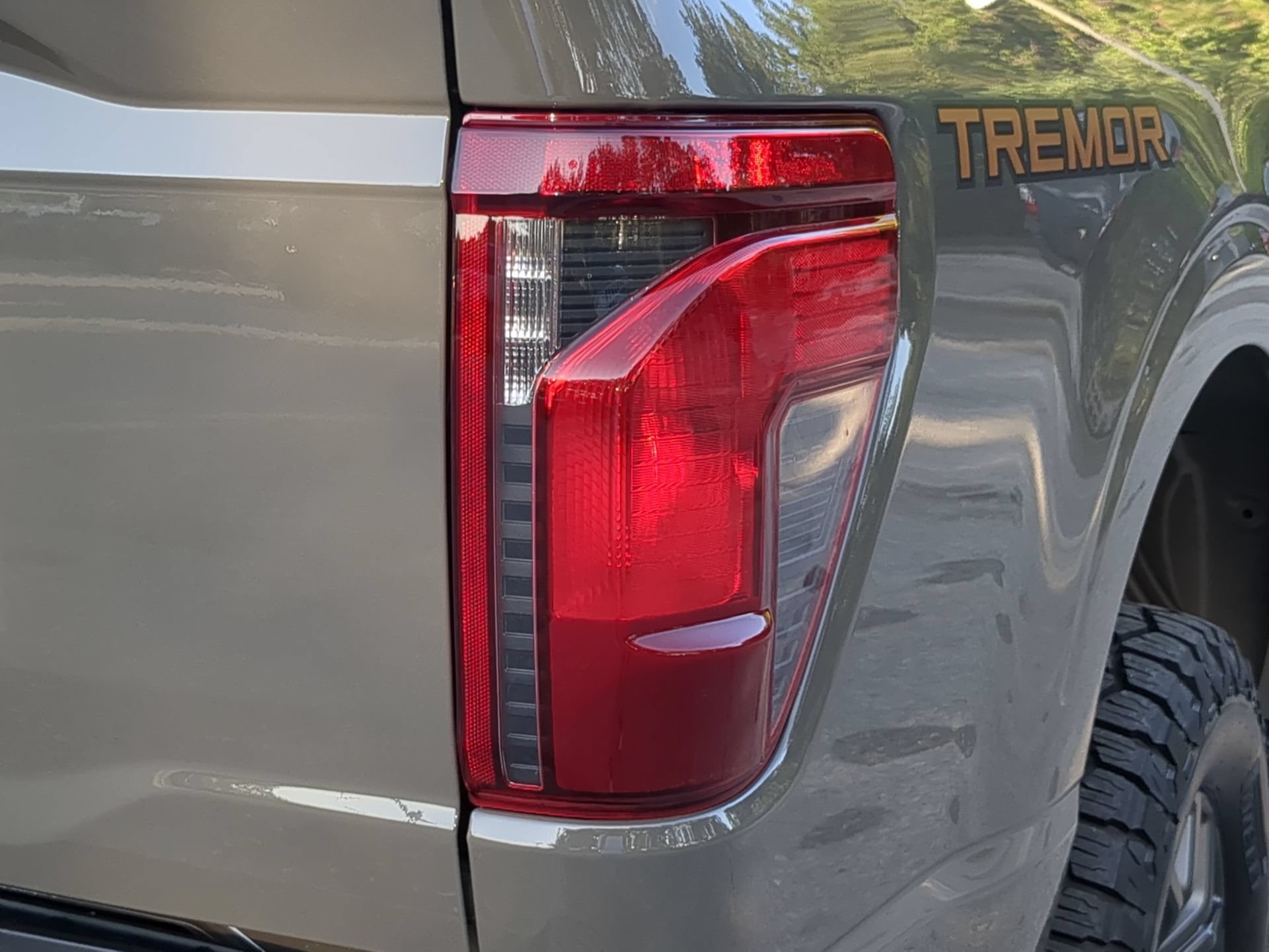 New 2026 Marsh Gray Ford Tremor® image 41