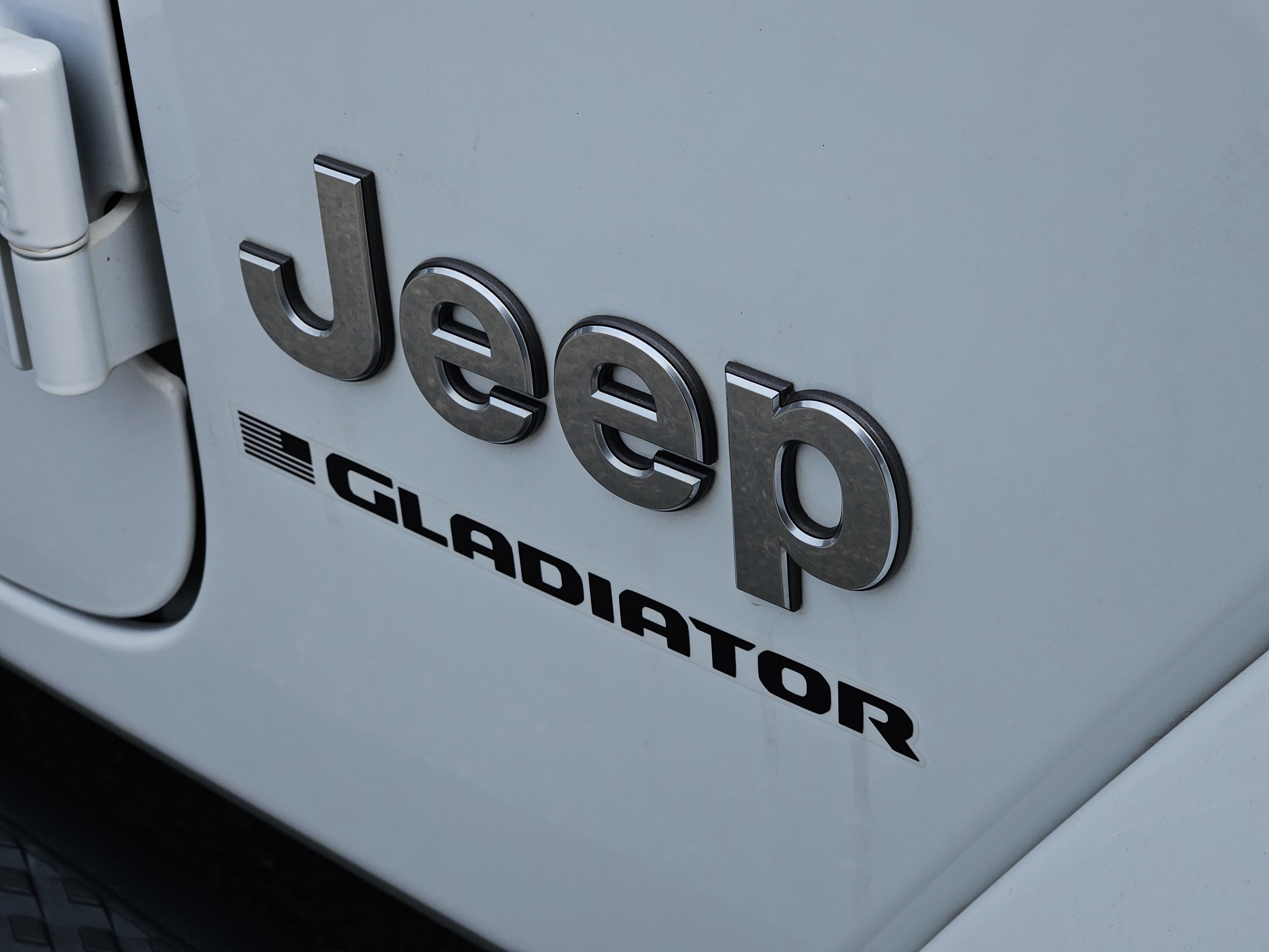 Used 2023 Bright White Clear Coat Jeep Overland image 12