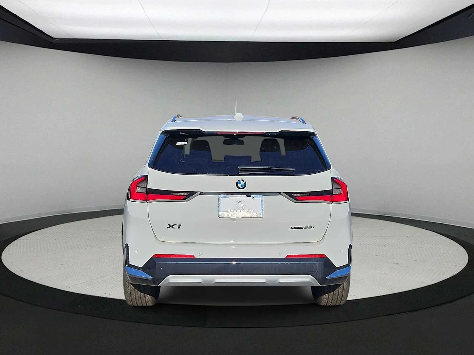 New 2026 White BMW xDrive28i image 7