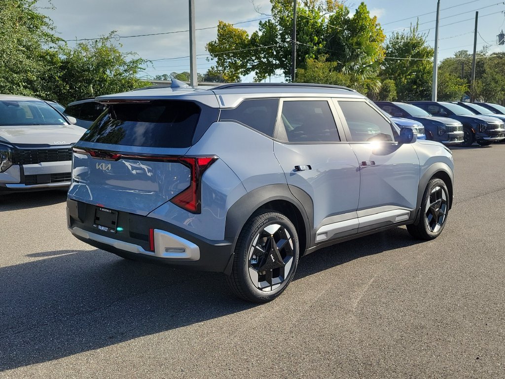 New 2027 Pale Gray Kia EX image 6