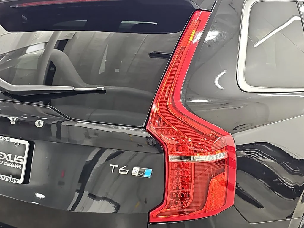 Used 2017 Black Volvo T6 R-Design image 35