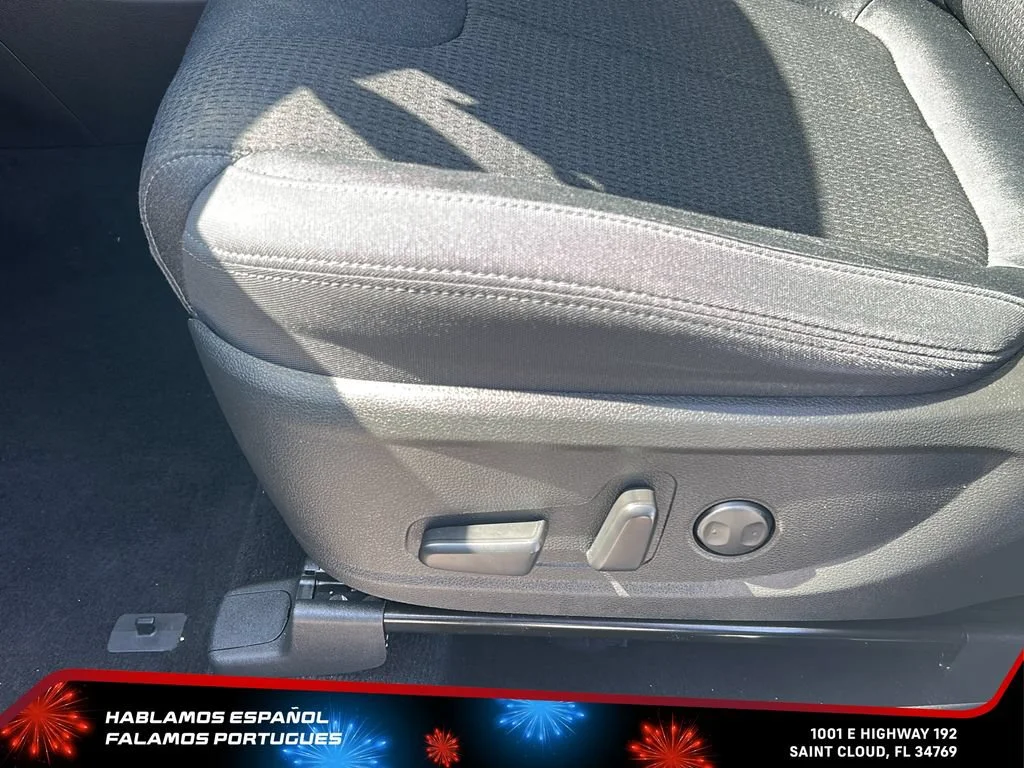 Used 2023 Gray Hyundai SEL image 12