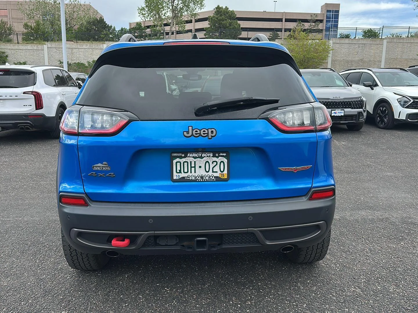 Used 2019 Hydro Blue Pearlcoat Jeep Trailhawk image 5