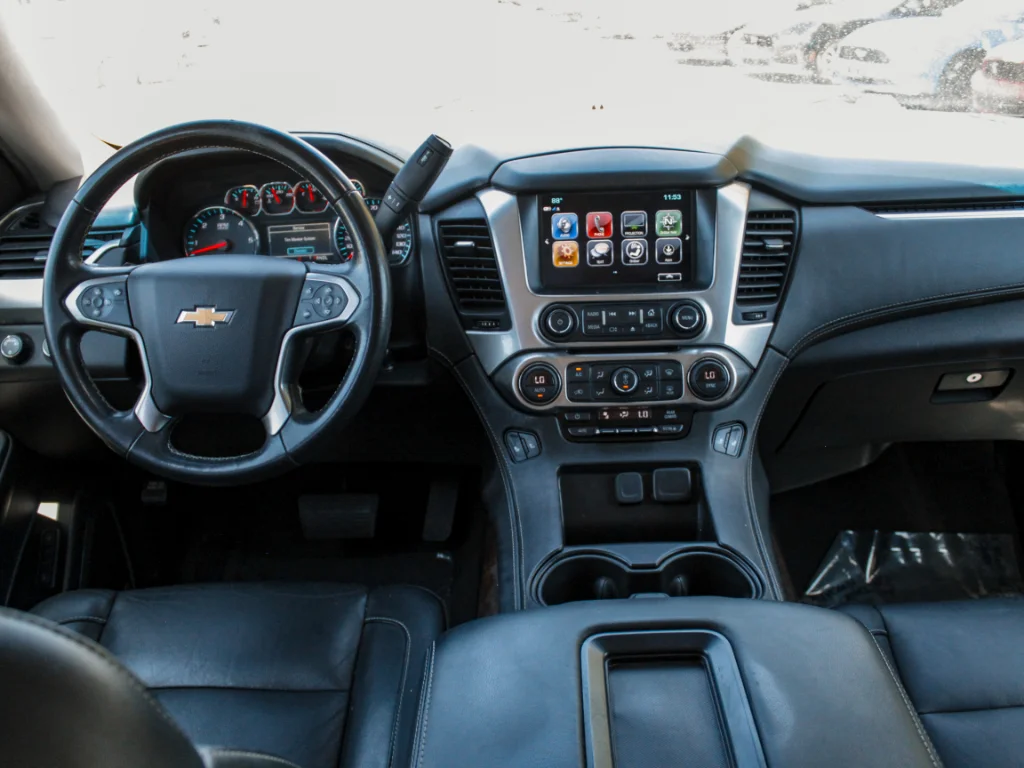 Used 2019 Summit White Chevrolet LT image 28