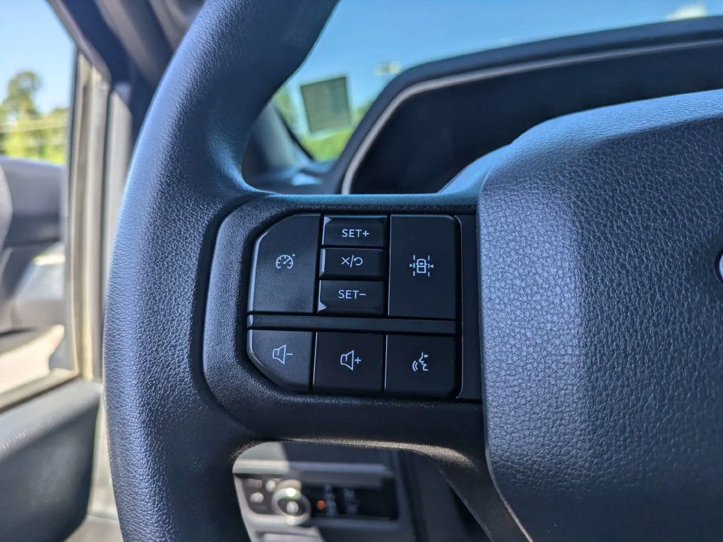 Used 2023 White Ford XL image 24