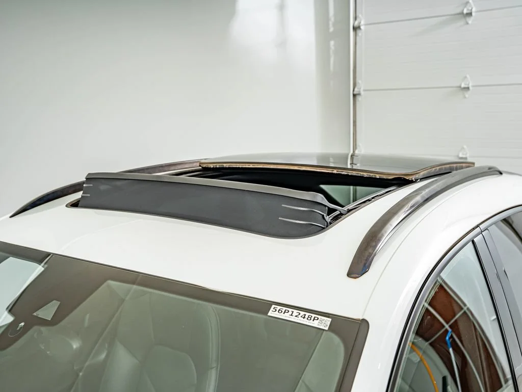 Used 2018 White Porsche  image 21