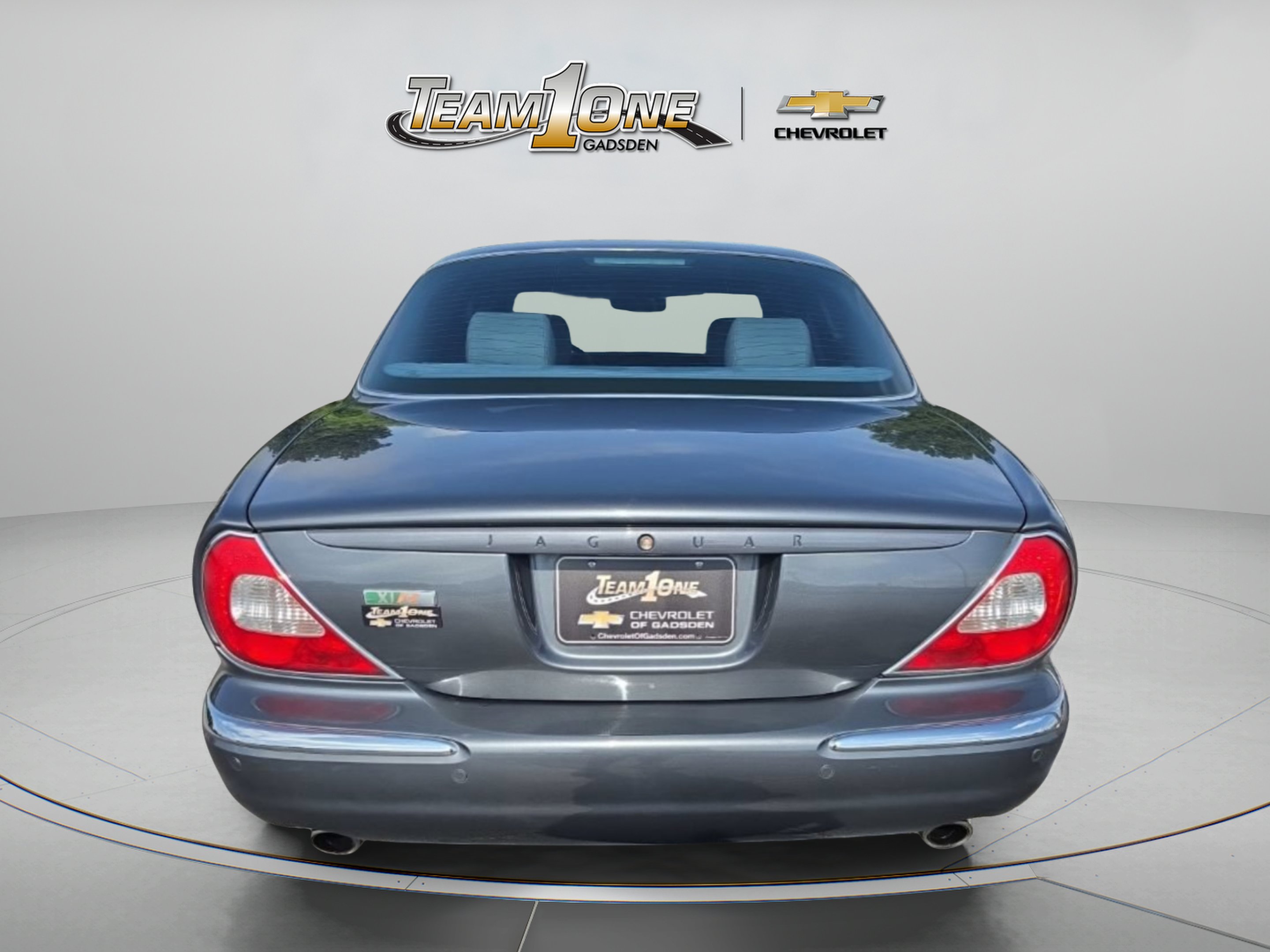 Used 2004  Jaguar XJR image 6