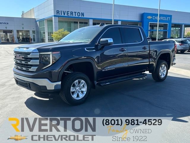 2022 GMC Sierra 4WD Crew Cab Short Box SLE's photo