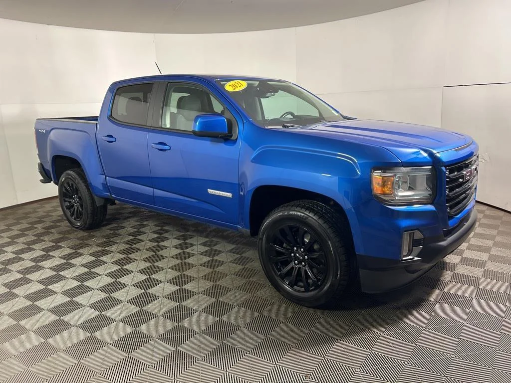 Used 2021 Blue Metallic GMC Elevation image 4