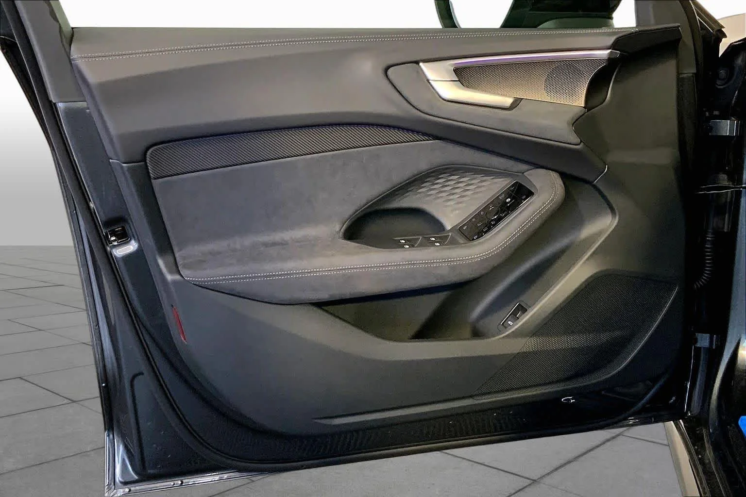 New 2026 Daytona Gray pe Audi Premium Plus image 10