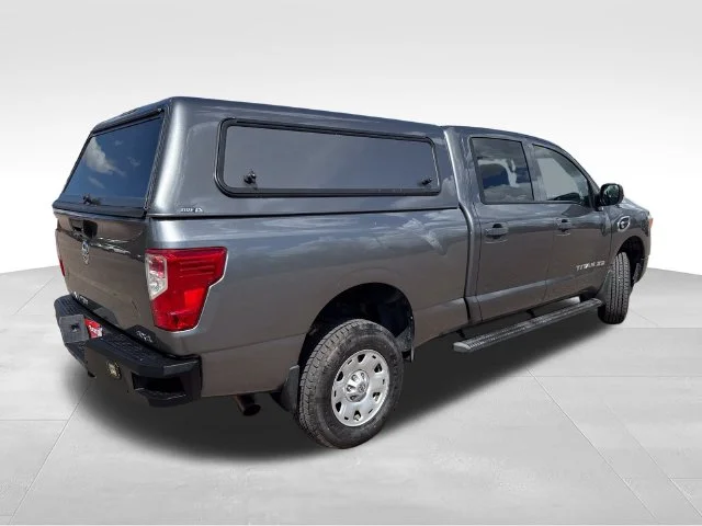 Used 2019 Gray Nissan S image 7