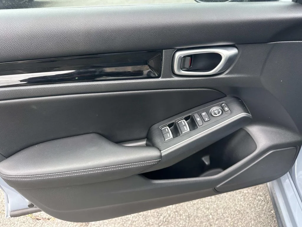 Used 2023 Gray Honda Sport Touring image 17