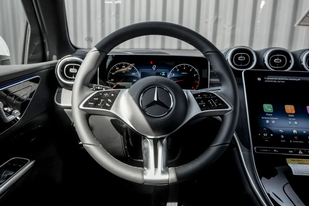 New 2026 Polar White Mercedes-Benz GLC 300 image 16