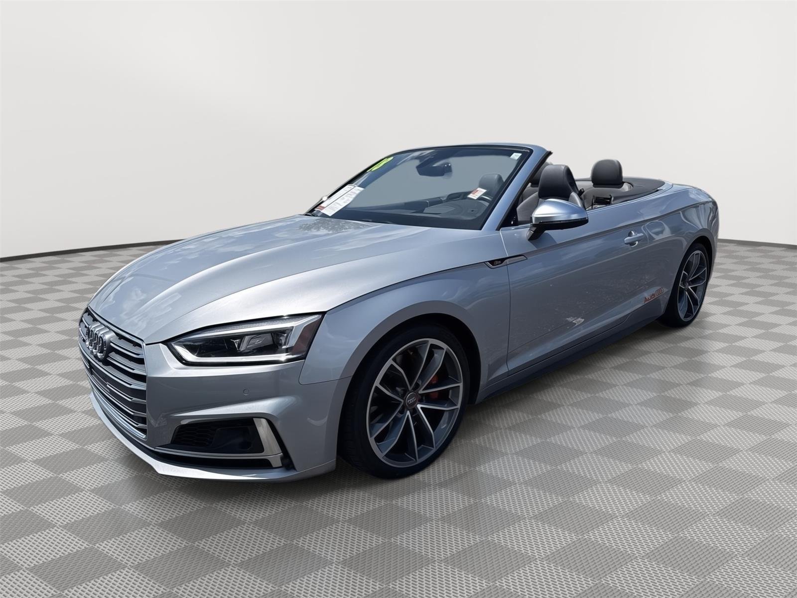 Used 2018 Florett Silver Metallic/Black Roof Audi Prestige image 13