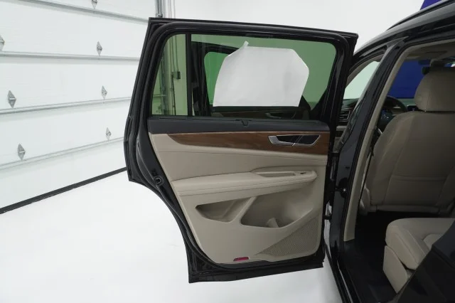 New 2026 Deep Black Pearl Volkswagen 2.0T SE w/Technology image 18