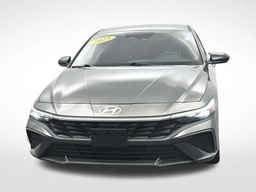 Used 2025 Amazon Gray Hyundai SEL Sport image 2