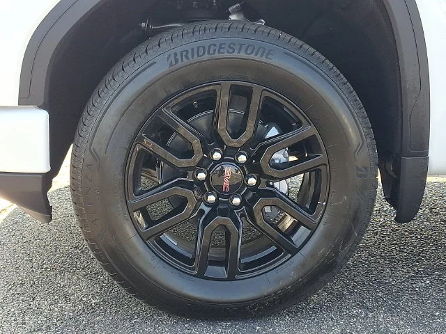 New 2026 Summit White GMC Elevation image 8