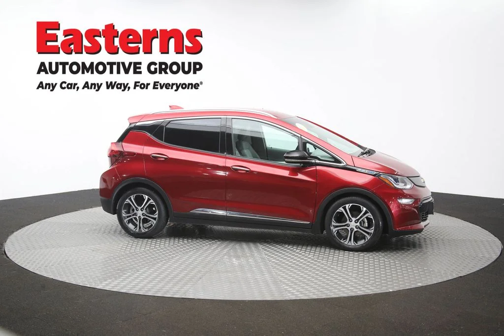Used 2018 Red Chevrolet Premier image 48