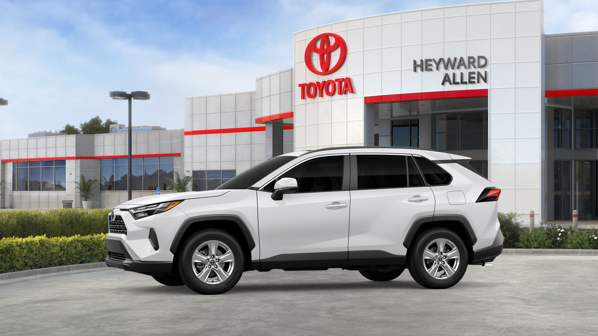 New 2025 Ice Cap Toyota XLE image 25