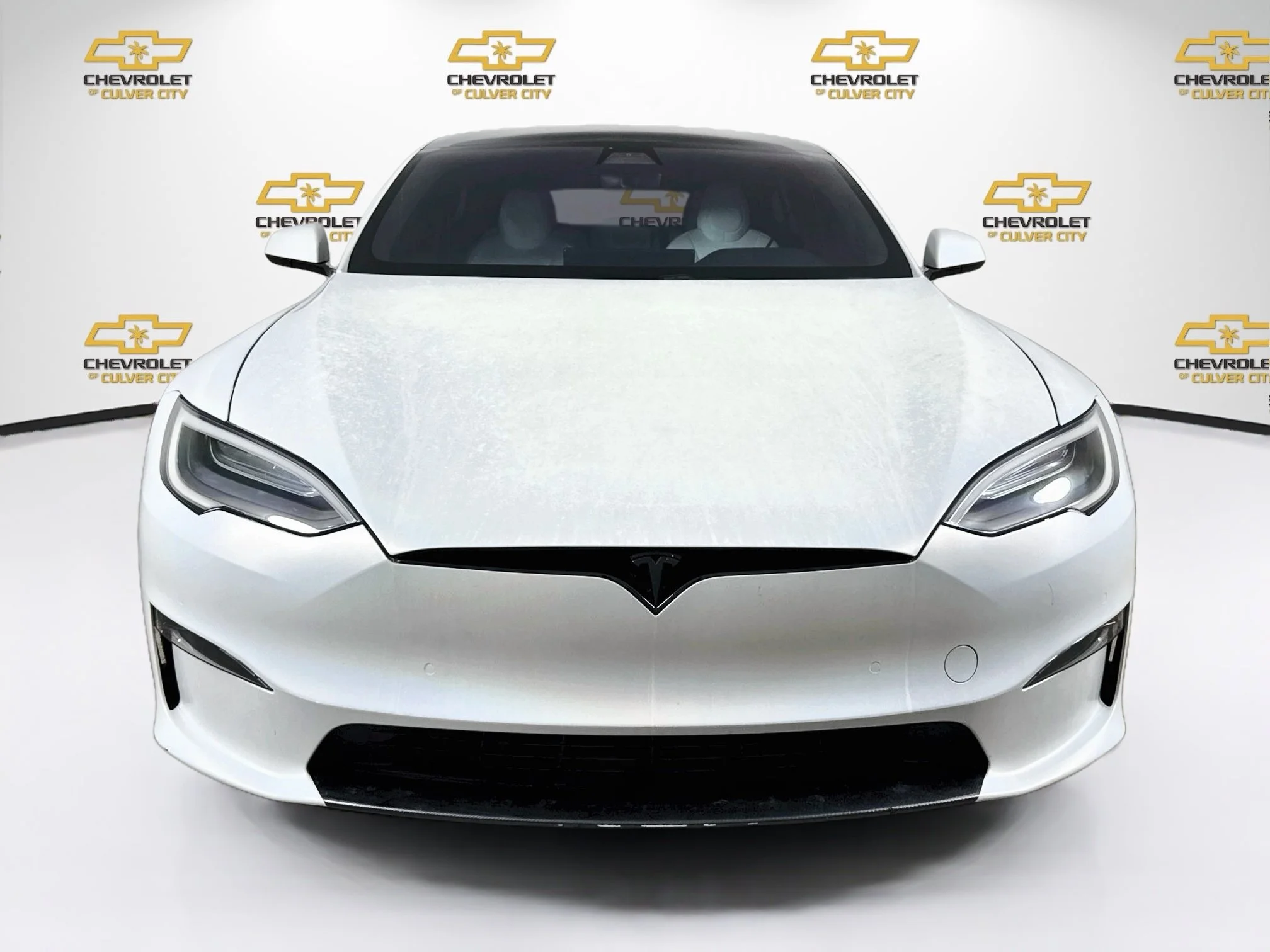 Used 2022  Tesla Plaid image 2