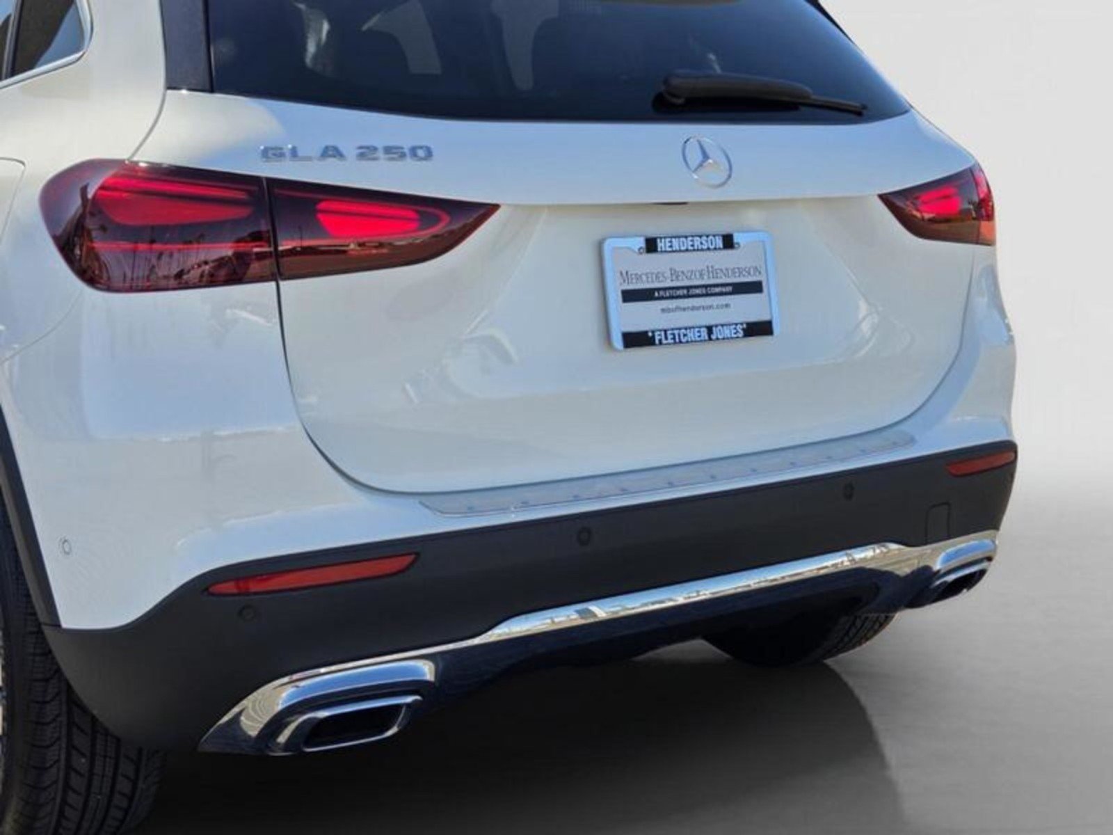 Certified Used 2026 Polar White Mercedes-Benz GLA 250 image 4