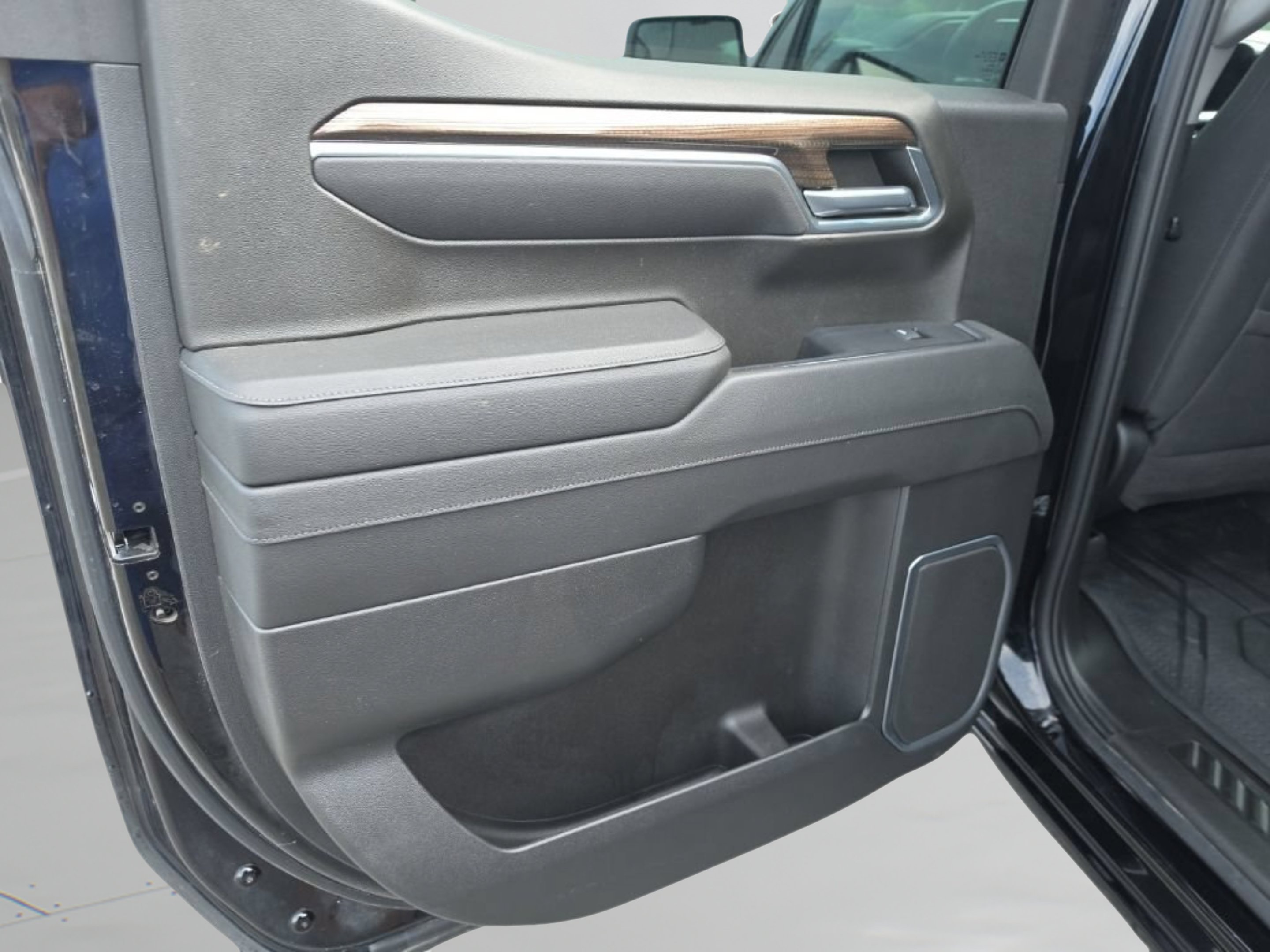 Used 2023 Black Chevrolet LT image 20