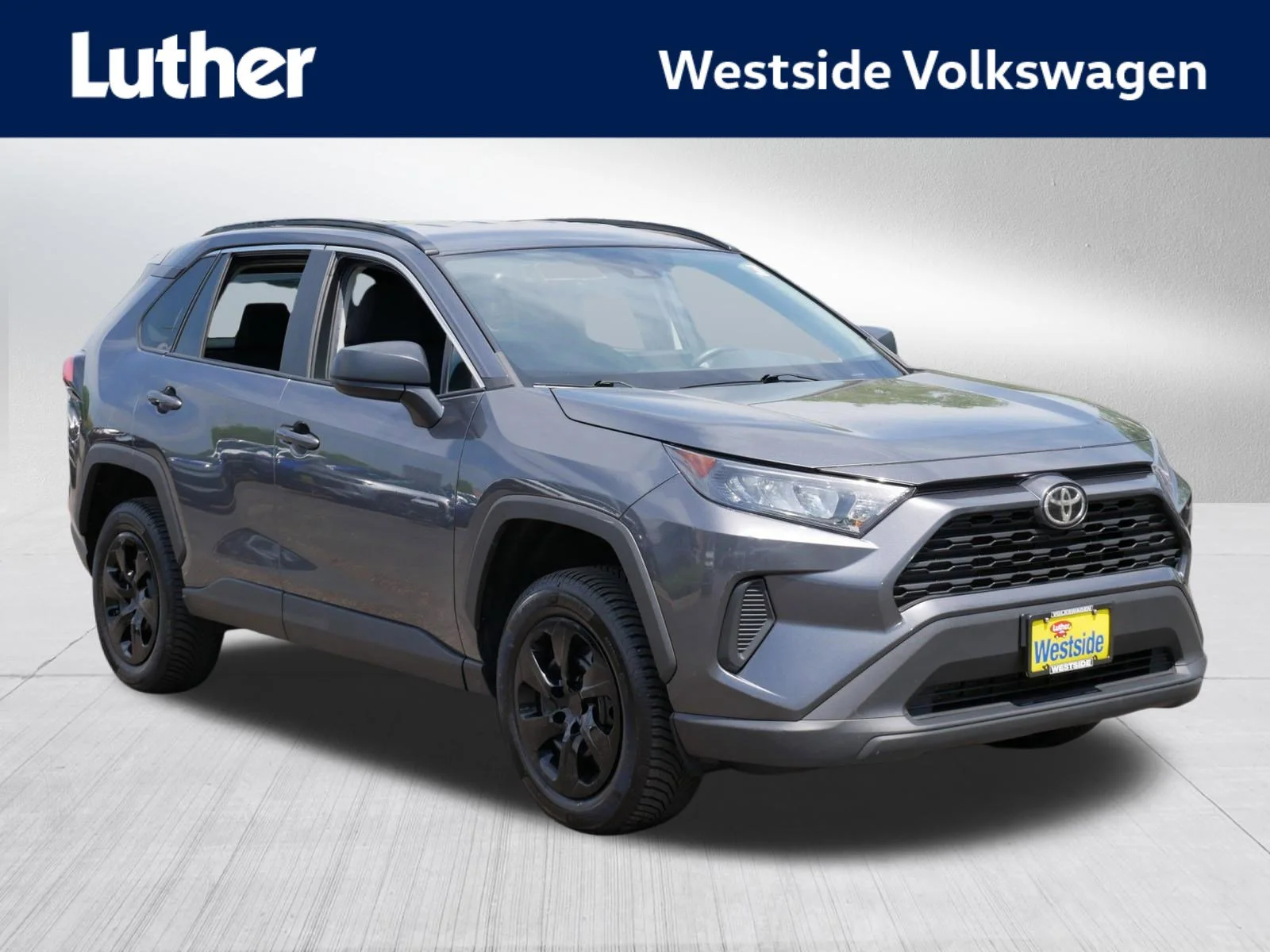 2020 Toyota RAV4 LE AWD's photo