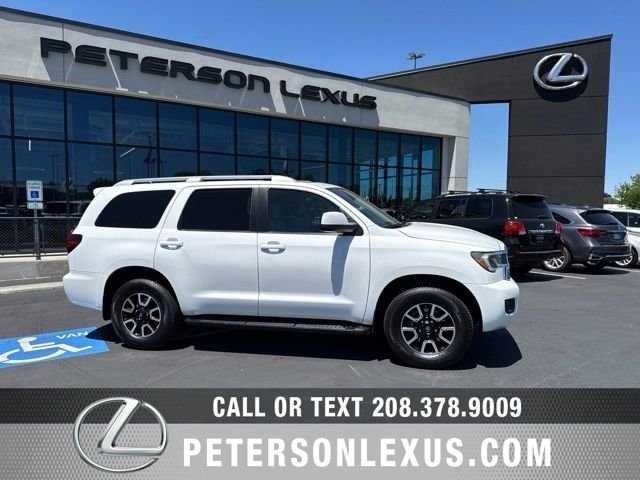 Used 2018 White Toyota SR5 image 1