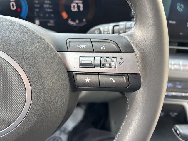 2025 Hyundai Kona SEL - Photo 18